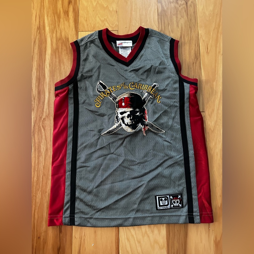 Disney Kids’s Unisex Gray Basketball Jersey Pirates Jack Sparrow Size Medium